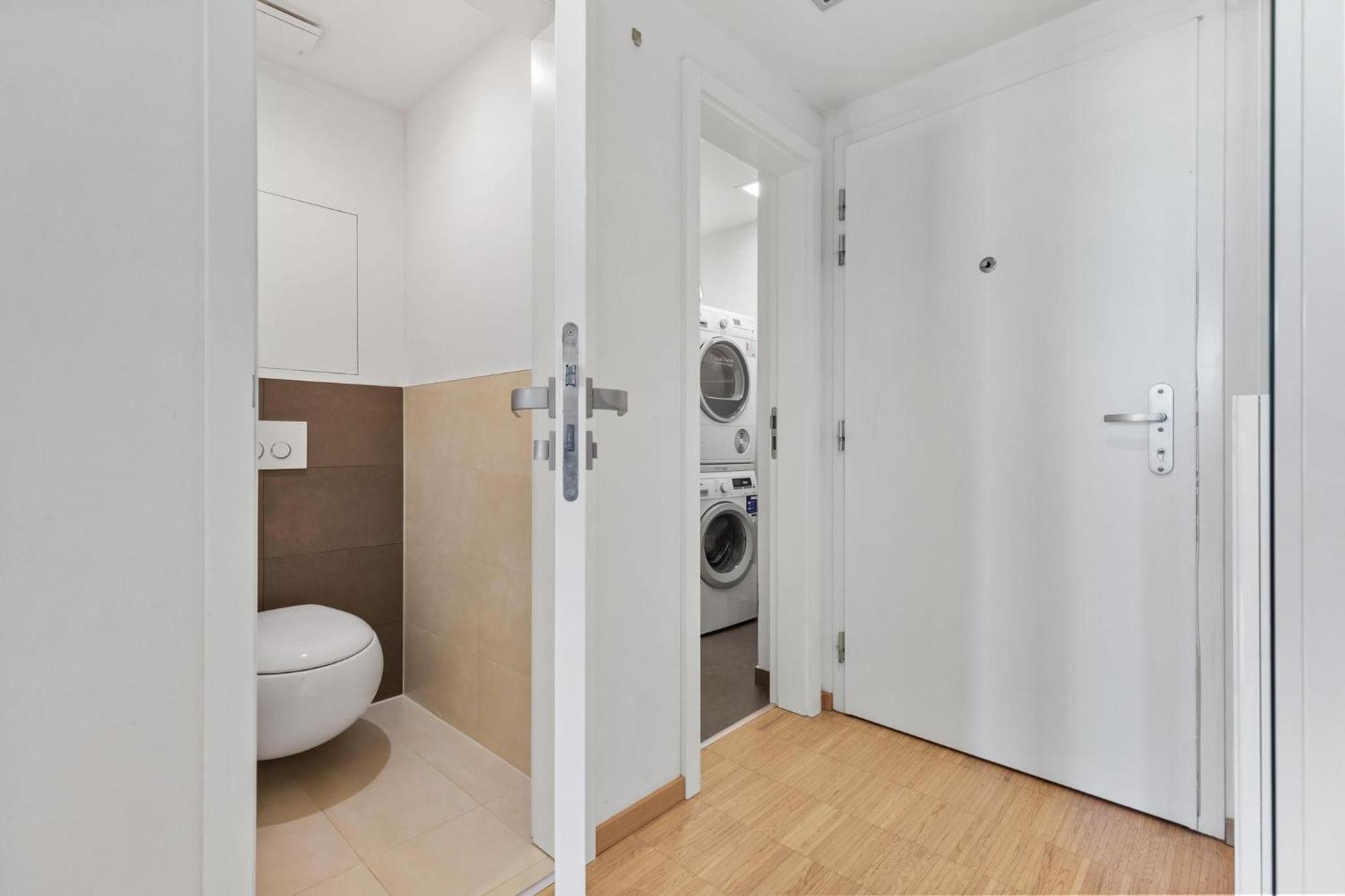 Sky Apartman In Bratislava - With 2 Parking Places Dış mekan fotoğraf
