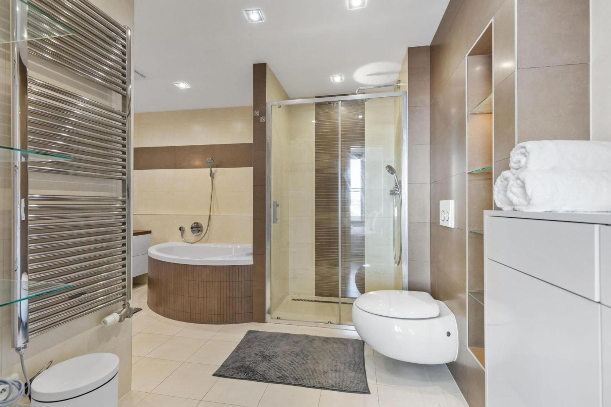 Sky Apartman In Bratislava - With 2 Parking Places Dış mekan fotoğraf